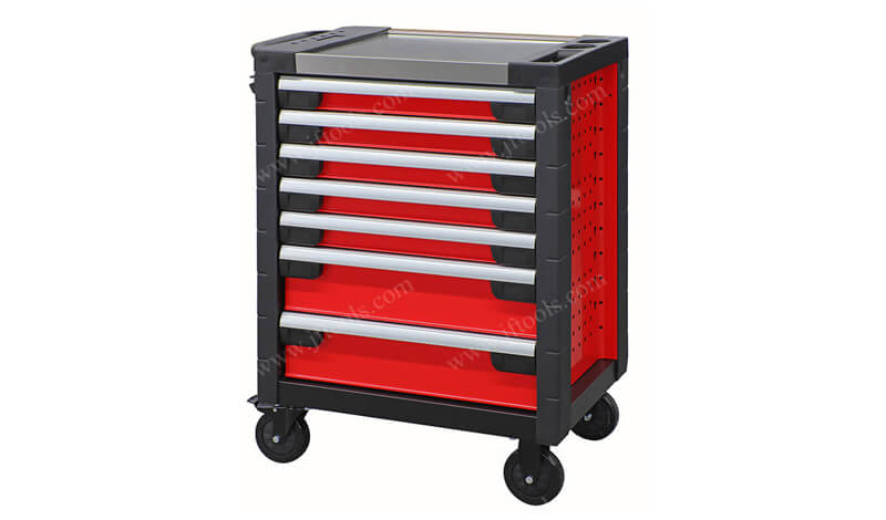 How are tool cabinets and tool boxes packed?